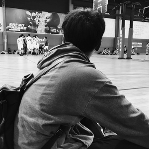 免费年轻女人毛片视频
